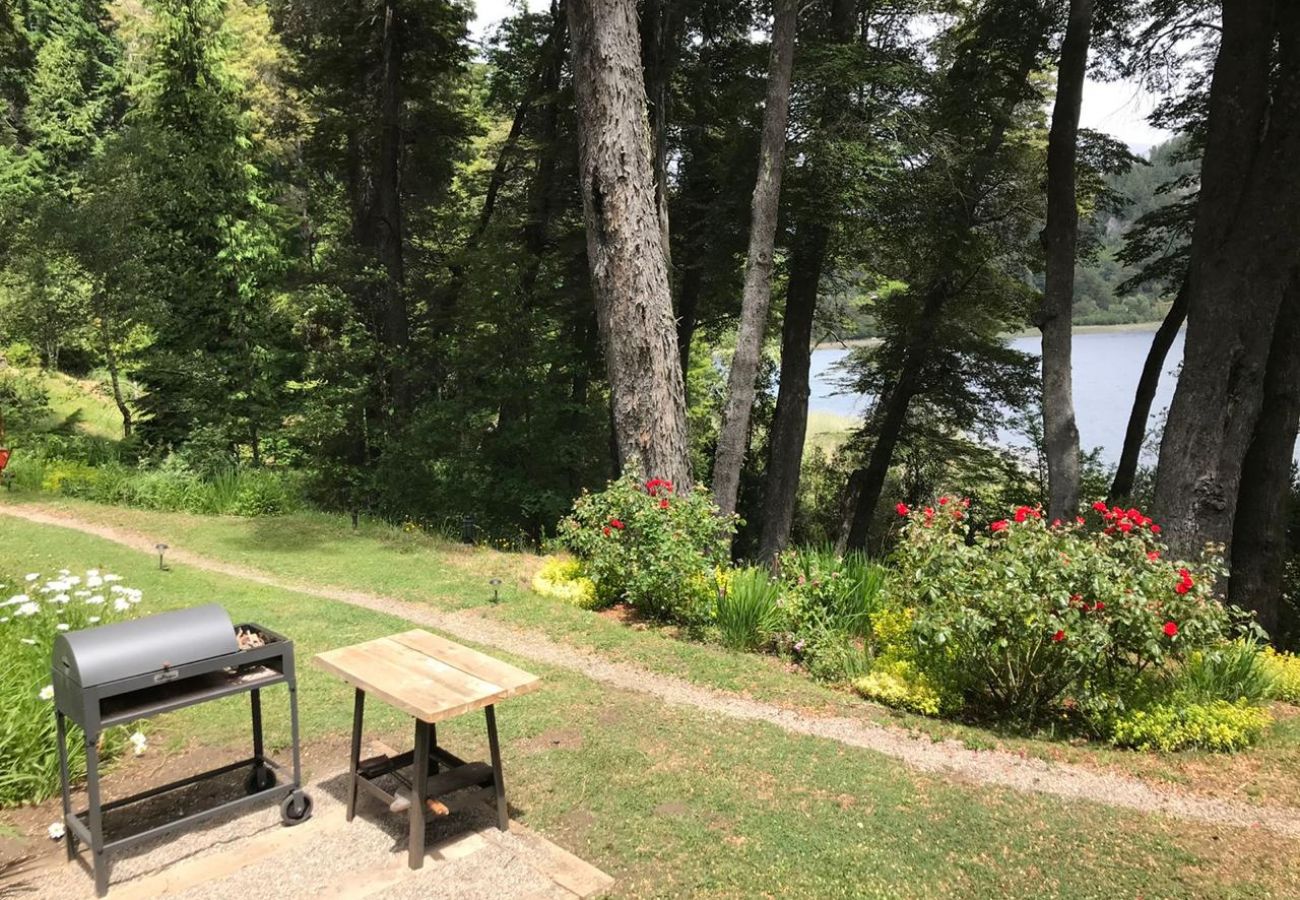 Casa en San Carlos de Bariloche - TREBOL01C- CÓMODA PROPIEDAD CON LINDISIMO ENTORNO SOBRE LAGUNA EL TRÉBOL 