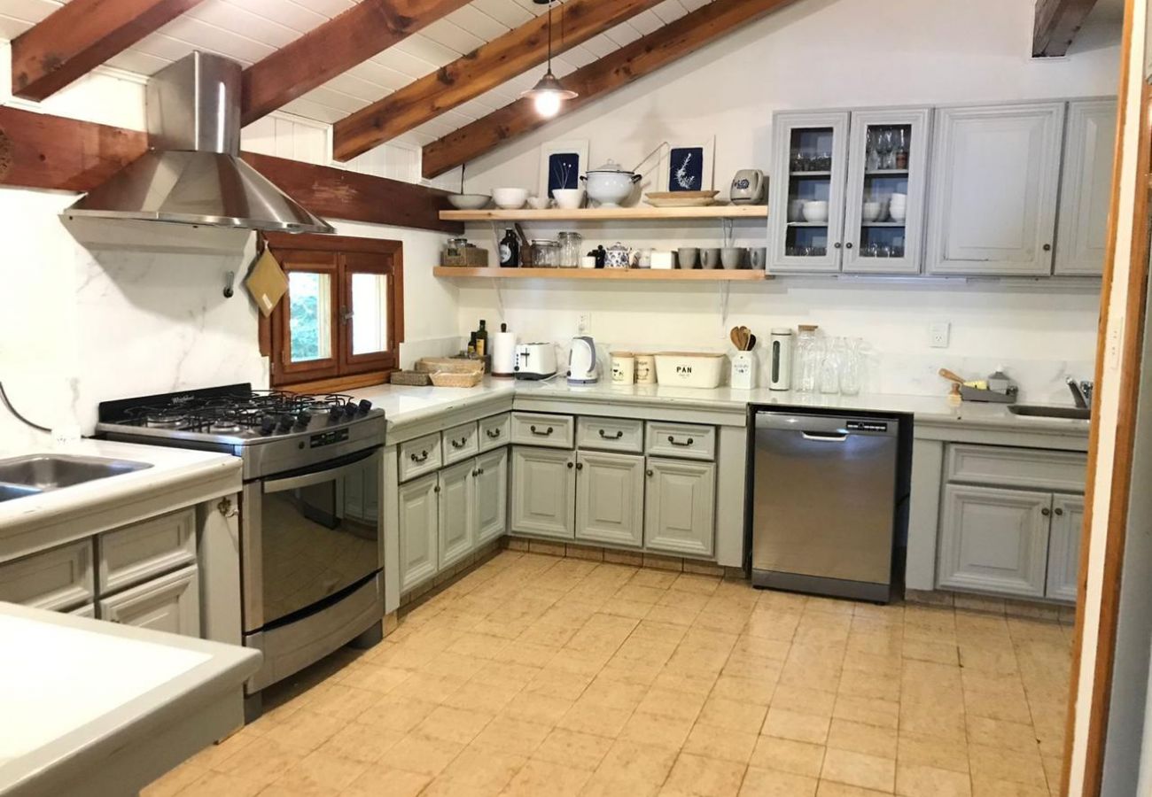 Casa en San Carlos de Bariloche - TREBOL01C- CÓMODA PROPIEDAD CON LINDISIMO ENTORNO SOBRE LAGUNA EL TRÉBOL 