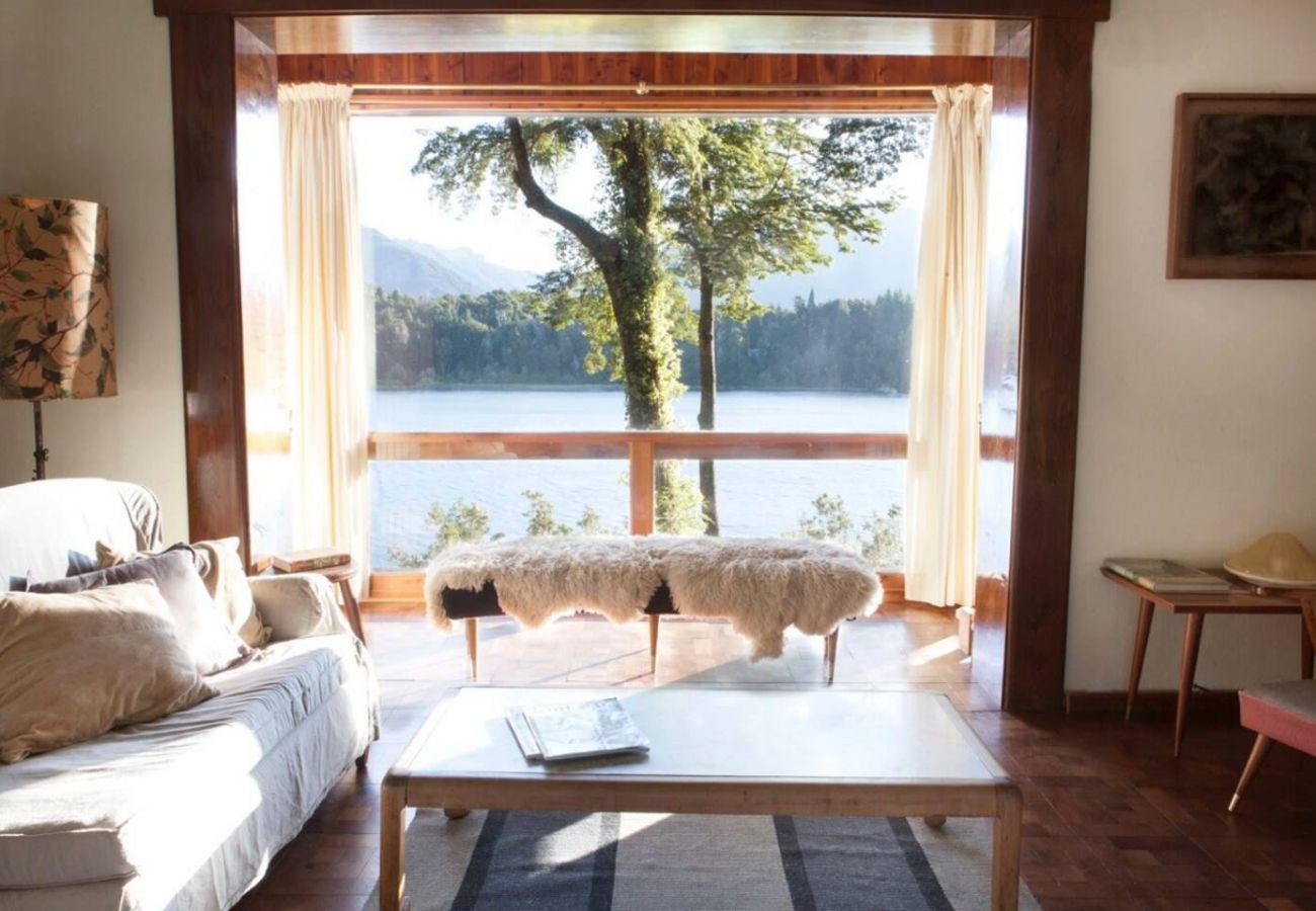 Casa en San Carlos de Bariloche - TREBOL01C- CÓMODA PROPIEDAD CON LINDISIMO ENTORNO SOBRE LAGUNA EL TRÉBOL 