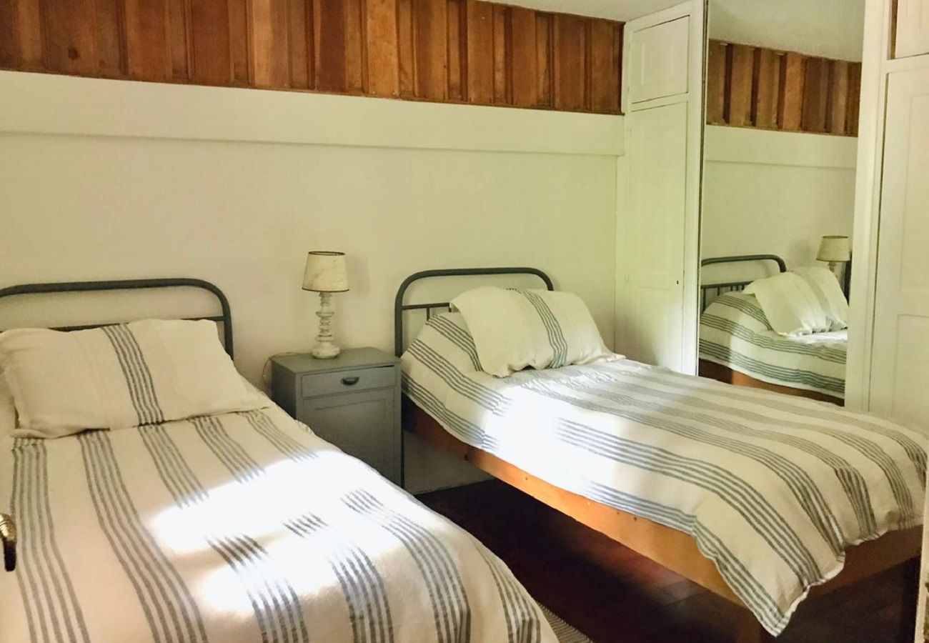 Casa en San Carlos de Bariloche - TREBOL01C- CÓMODA PROPIEDAD CON LINDISIMO ENTORNO SOBRE LAGUNA EL TRÉBOL 