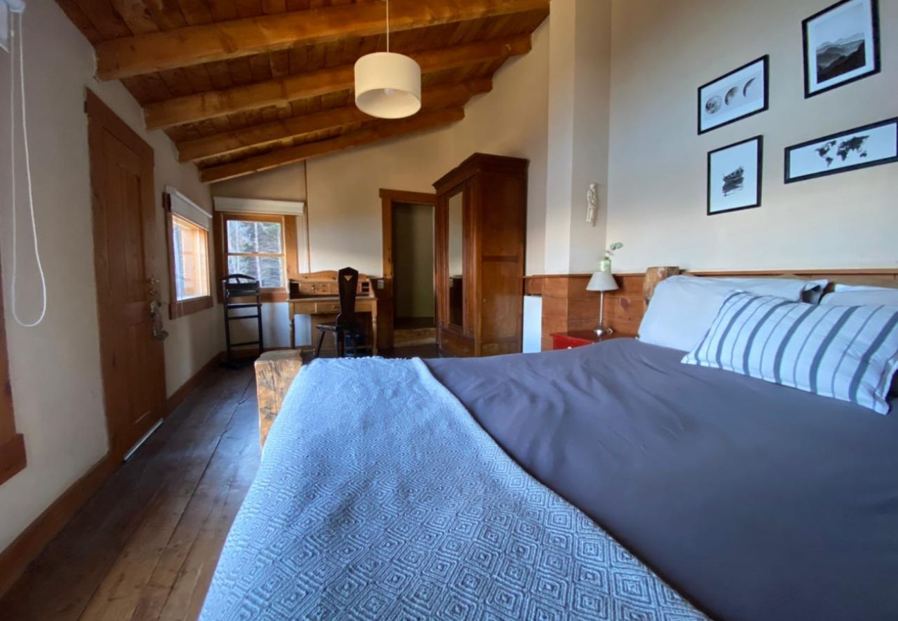 Casa en San Carlos de Bariloche - Peni11 Casa ubicada en una exclusiva chacra de 3.5 hectáreas con costa de lago y muelle