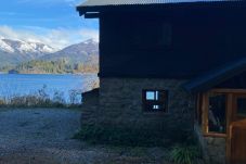 Casa en San Carlos de Bariloche - Peni11 Casa ubicada en una exclusiva chacra de 3.5 hectáreas con costa de lago y muelle