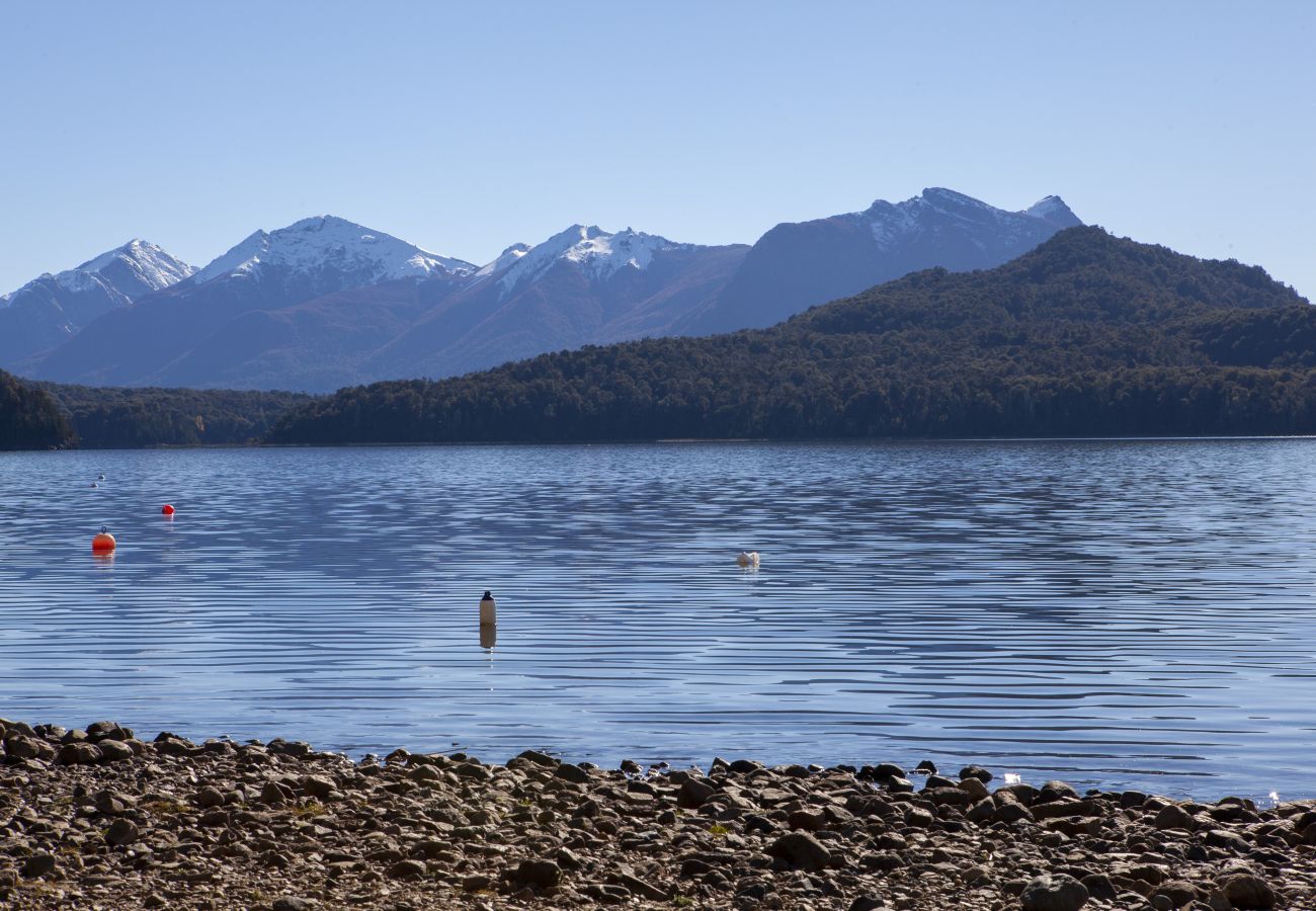 Casa en San Carlos de Bariloche - MORE26 Espectacular casa moderna con costa en el Lago Moreno