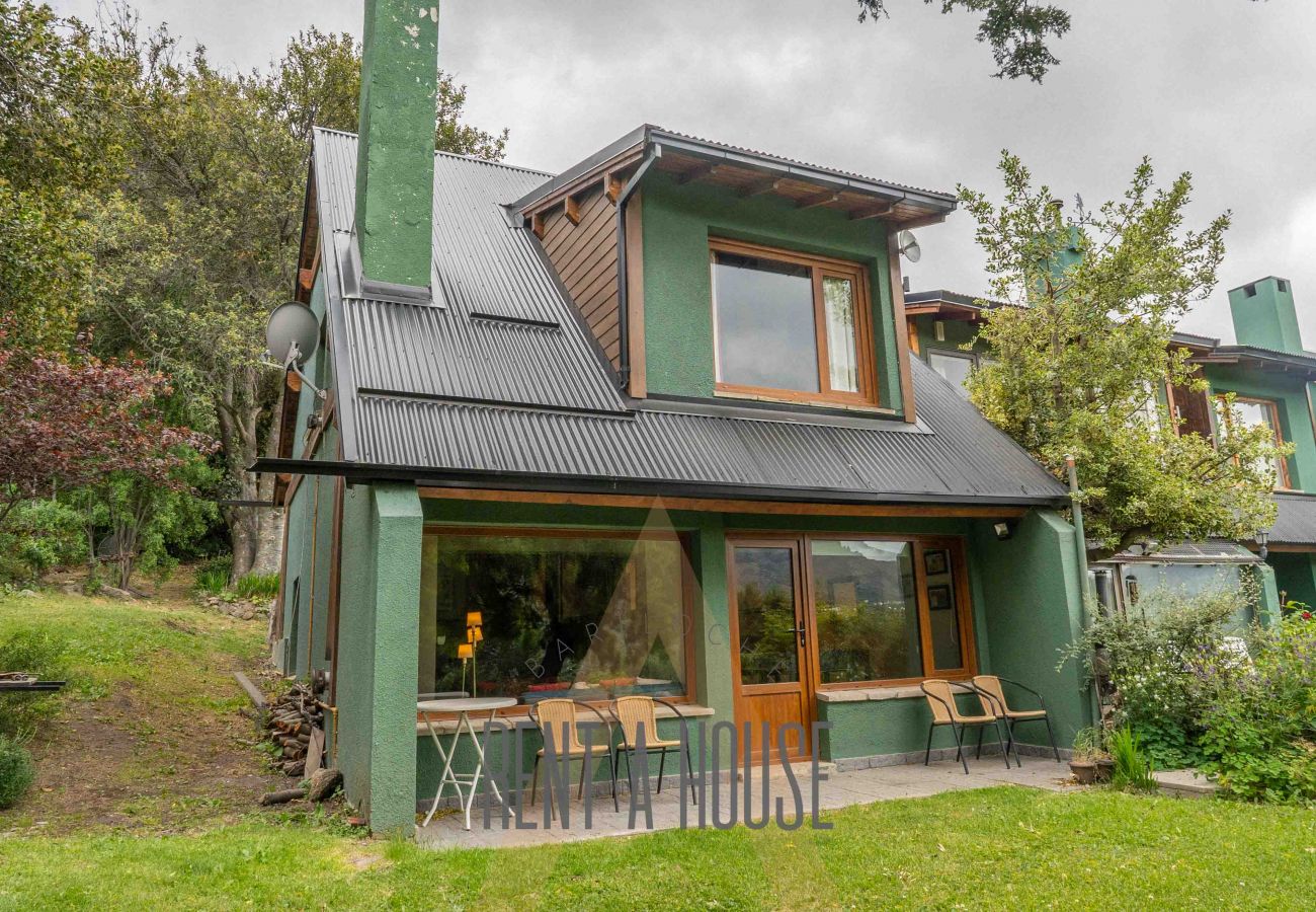 Cabaña en San Carlos de Bariloche - ARE03 DORMI DE 2 HABITACIONES CON SALIDA DIRECTA A LA CANCHA DE GOLF