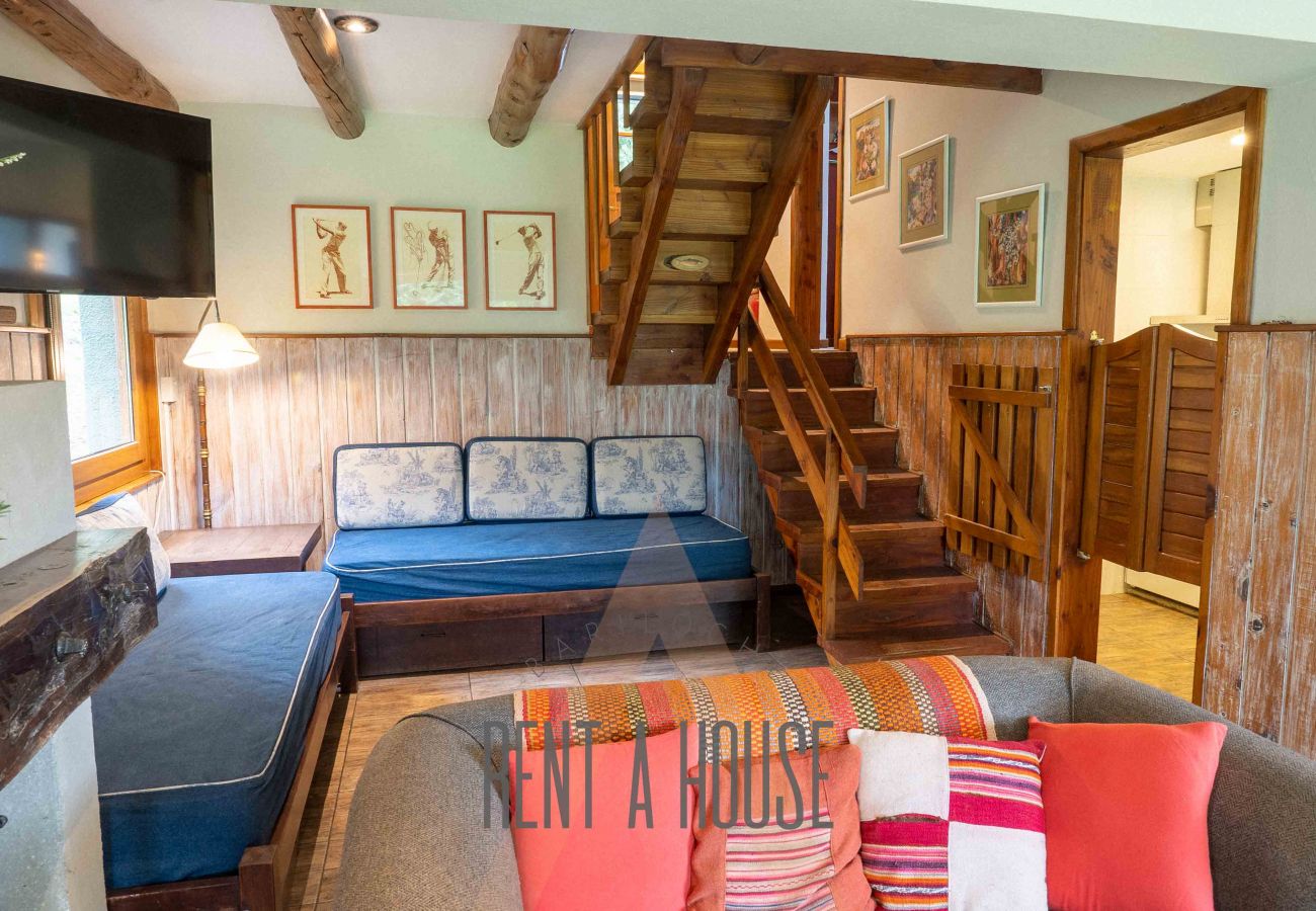 Cabaña en San Carlos de Bariloche - ARE03 DORMI DE 2 HABITACIONES CON SALIDA DIRECTA A LA CANCHA DE GOLF
