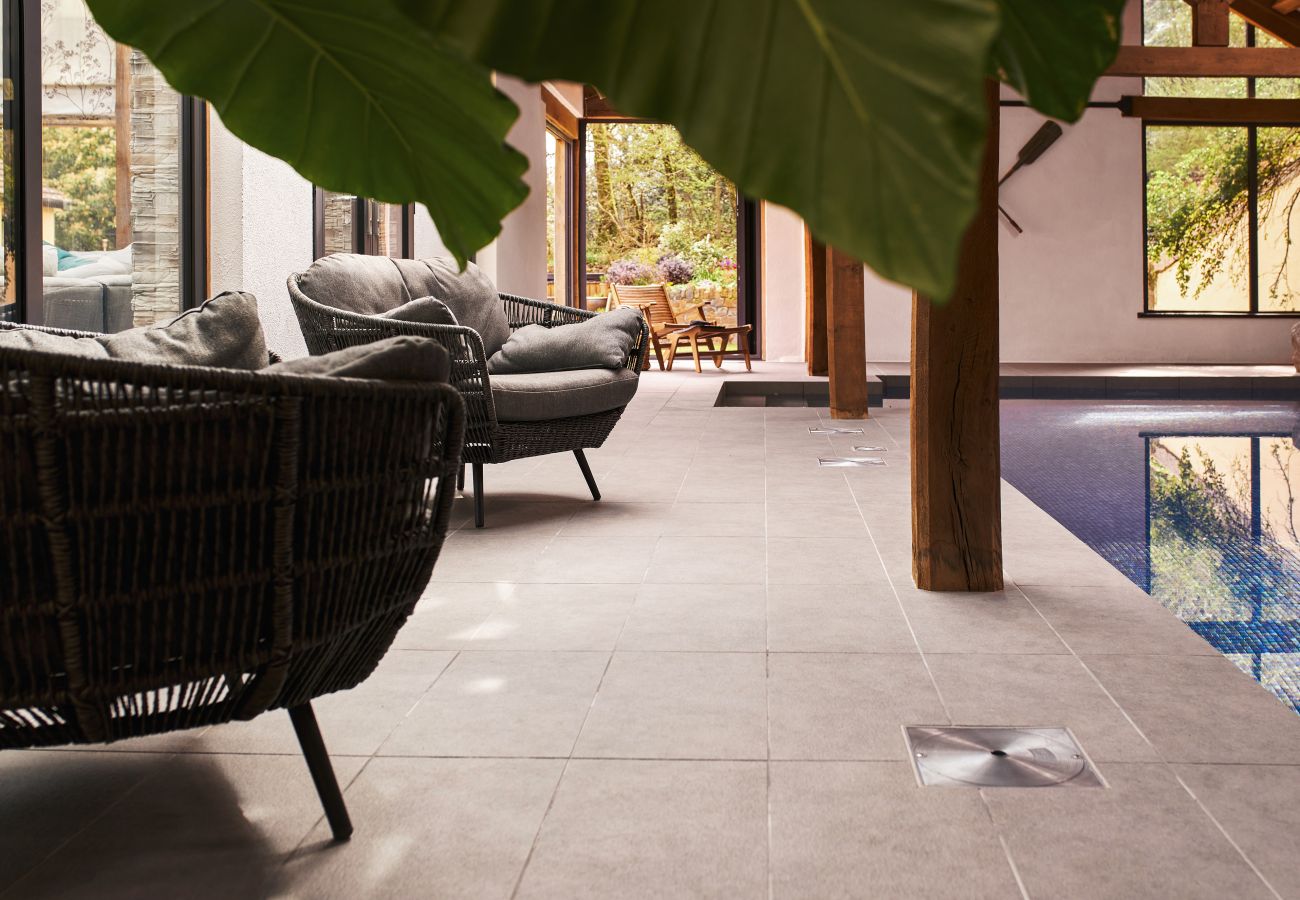 Apartamento en Lower Ashton - Swifts Return – Cosy Dartmoor Hideaway with Wood-Fired Hot Tub & Pool