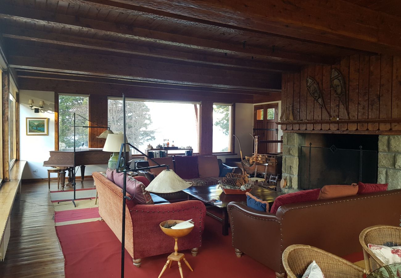 Casa en San Carlos de Bariloche - Peni08 Cálida e histórica  propiedad ubicada en un predio de  8 hectáreas