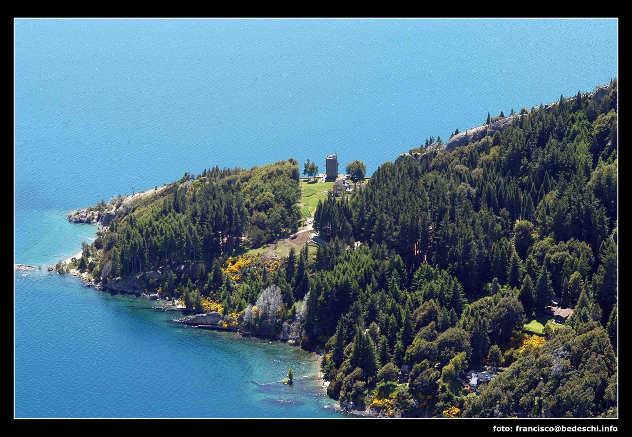 Casa en San Carlos de Bariloche - Peni08 Cálida e histórica  propiedad ubicada en un predio de  8 hectáreas