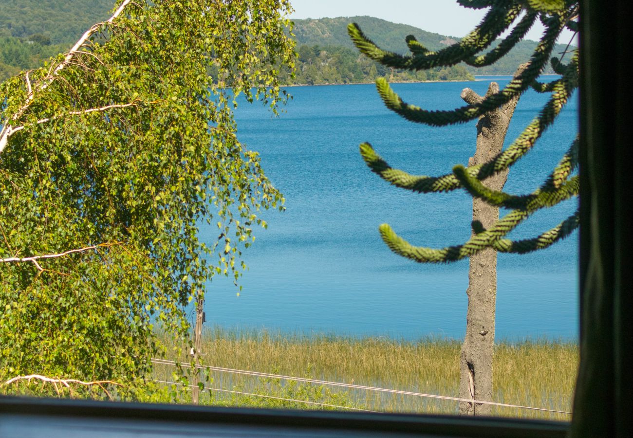 Casa en San Carlos de Bariloche - CÁLIDA CASONA ALPINA FRENTE AL LAGO NAHUEL HUAPI