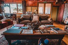 Casa en San Carlos de Bariloche - CÁLIDA CASONA ALPINA FRENTE AL LAGO NAHUEL HUAPI
