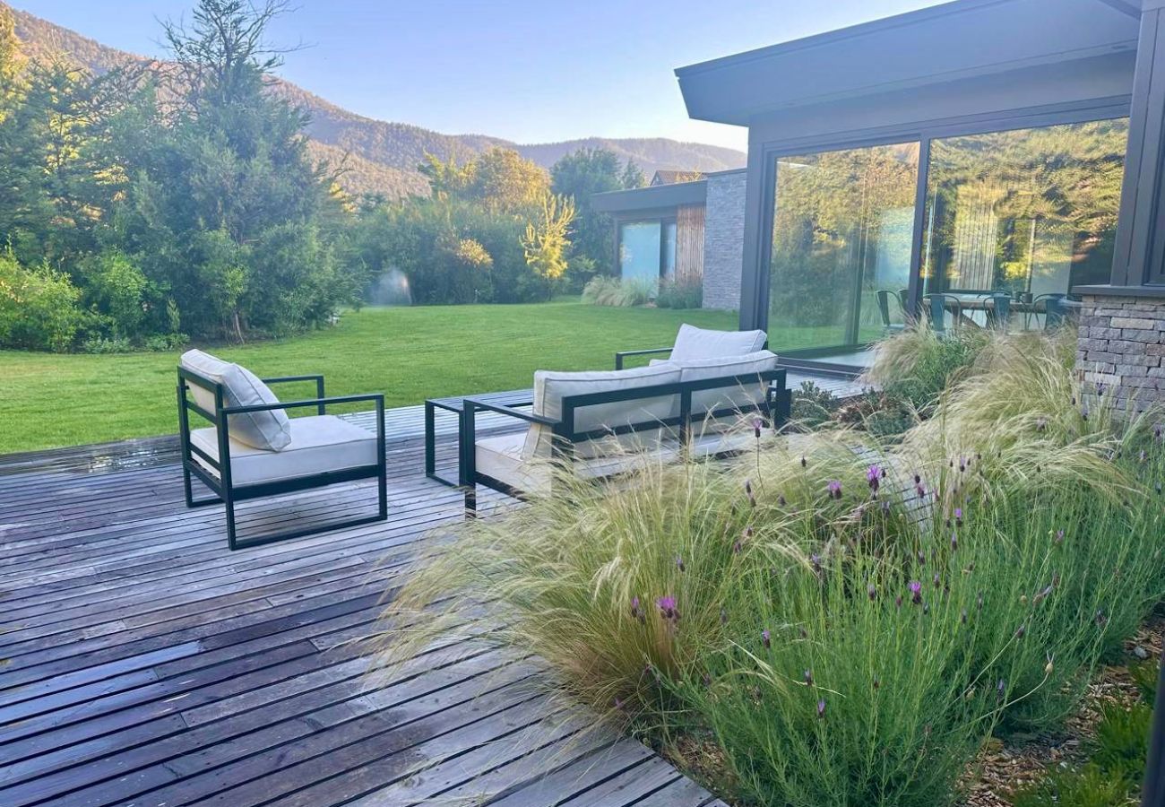 Casa en San Carlos de Bariloche - ARE42 - MODERNA Y LUMINOSA  CASA EN ARELAUQUEN