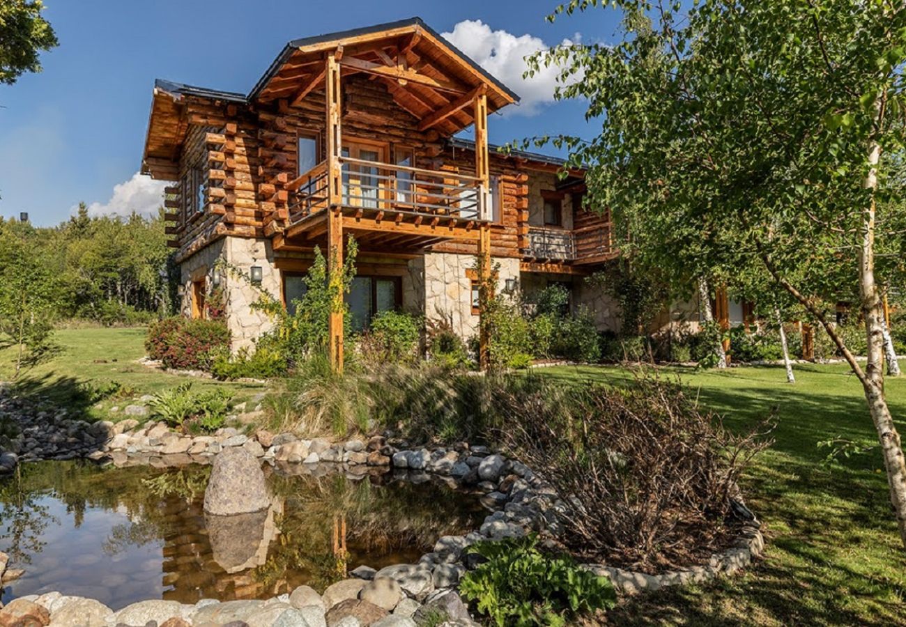 Casa en San Carlos de Bariloche - ARE24 CASA DE MONTAÑA EN ARELAUQUEN