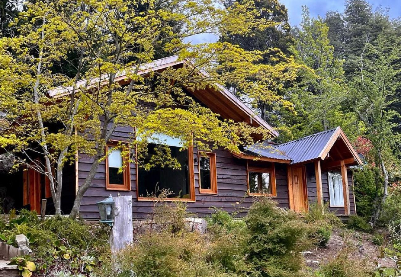 Casa en San Carlos de Bariloche - MORE19 Casona y Cabaña ubicada en la Divina Península Llao LLao 