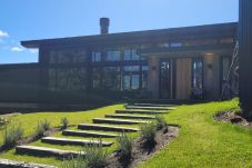 Casa en San Carlos de Bariloche - CASA CHIC EN BARILOCHE, CON COSTA Y PILETA - 