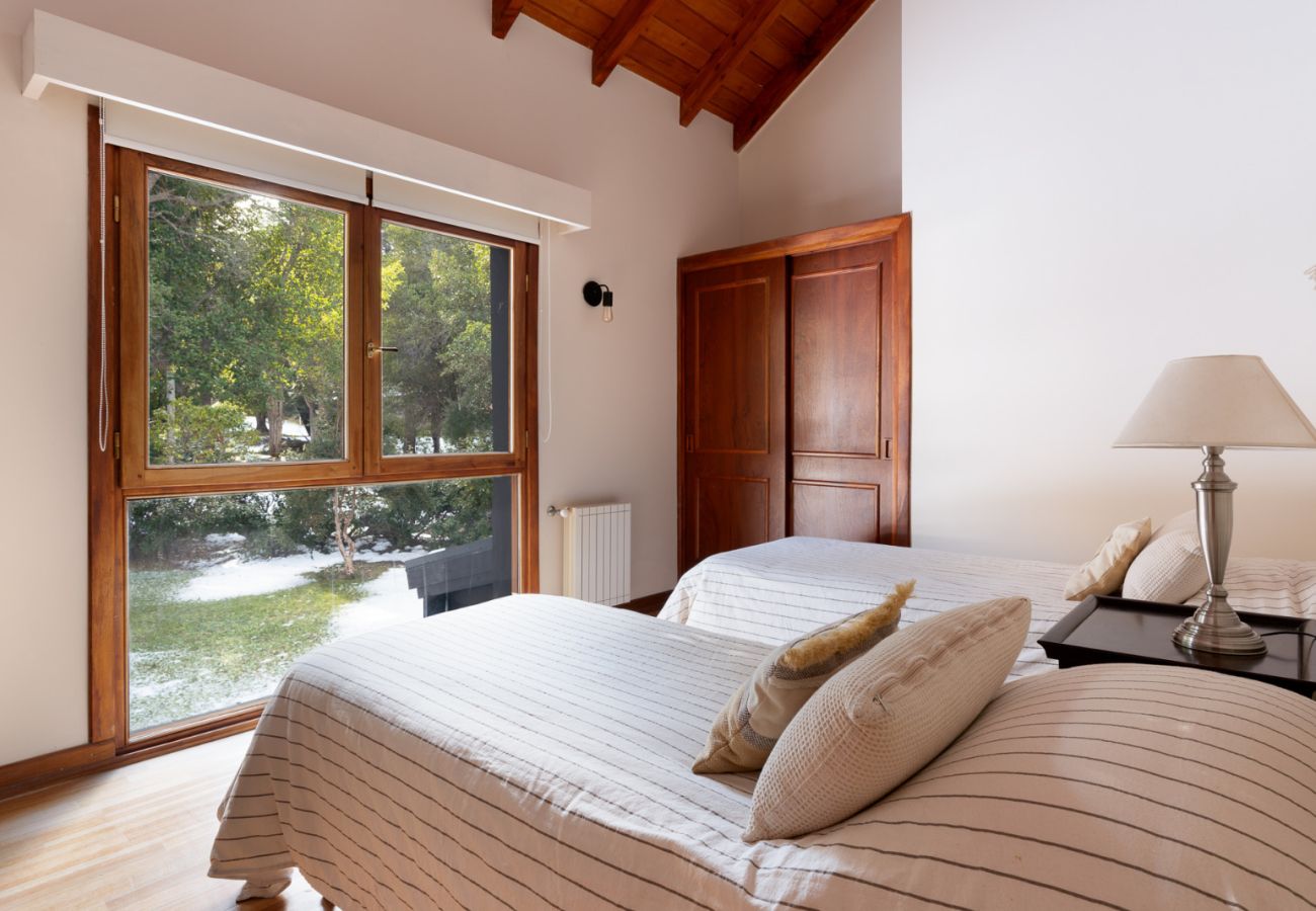 Casa en San Carlos de Bariloche - ARE26 CÓMODA CASA CON VISTA AL LAGO Y MUY CERCA DEL STARTER DEL GOLF