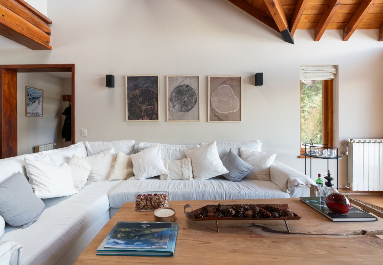 Casa en San Carlos de Bariloche - ARE26 CÓMODA CASA CON VISTA AL LAGO Y MUY CERCA DEL STARTER DEL GOLF