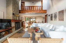 Casa en San Carlos de Bariloche - ARE26 CÓMODA CASA CON VISTA AL LAGO Y MUY CERCA DEL STARTER DEL GOLF