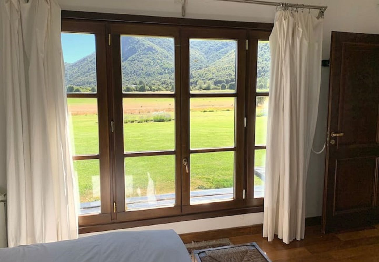 Apartamento en San Carlos de Bariloche - ARE10 - CÁLIDO Y CÓMODO DEPARTAMENTO CON VISTA A LA MONTAÑA Y SALIDA DIRECTA AL CAMPO DE POLO