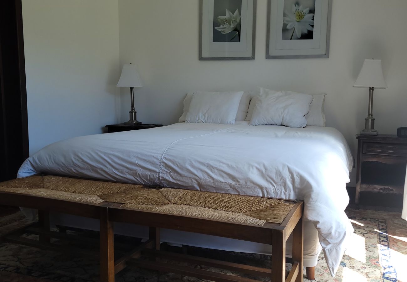 Apartamento en San Carlos de Bariloche - ARE10 - CÁLIDO Y CÓMODO DEPARTAMENTO CON VISTA A LA MONTAÑA Y SALIDA DIRECTA AL CAMPO DE POLO