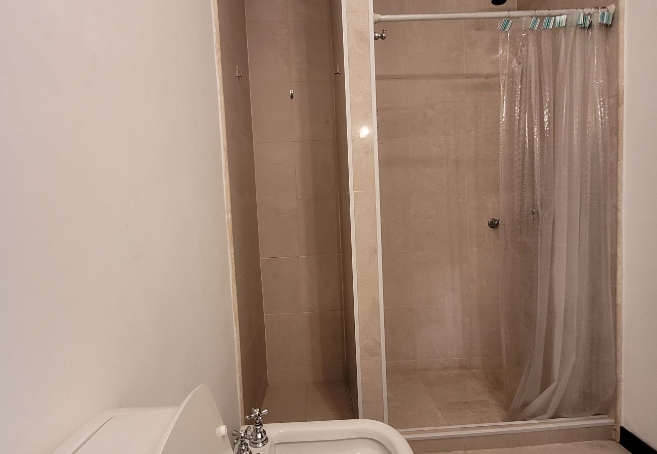 Apartamento en San Carlos de Bariloche - ARE10 - CÁLIDO Y CÓMODO DEPARTAMENTO CON VISTA A LA MONTAÑA Y SALIDA DIRECTA AL CAMPO DE POLO