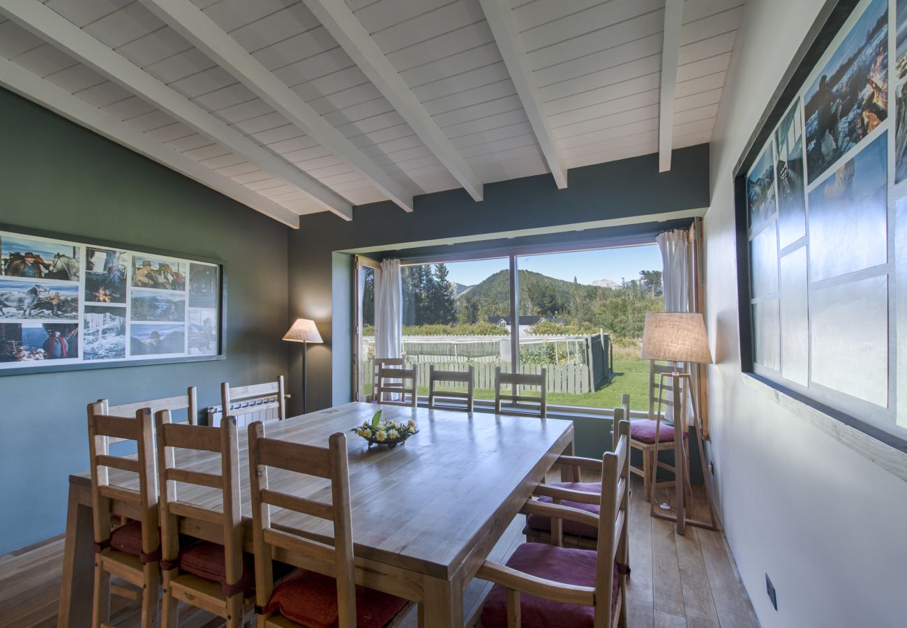 Casa en San Carlos de Bariloche - PENI03 EXCLUSIVA Y PRIVADA CASA UBICADA EN UNA CHACRA DE 10 HECTÁREAS