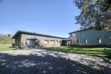Casa en San Carlos de Bariloche - PENI03 EXCLUSIVA Y PRIVADA CASA UBICADA EN UNA CHACRA DE 10 HECTÁREAS