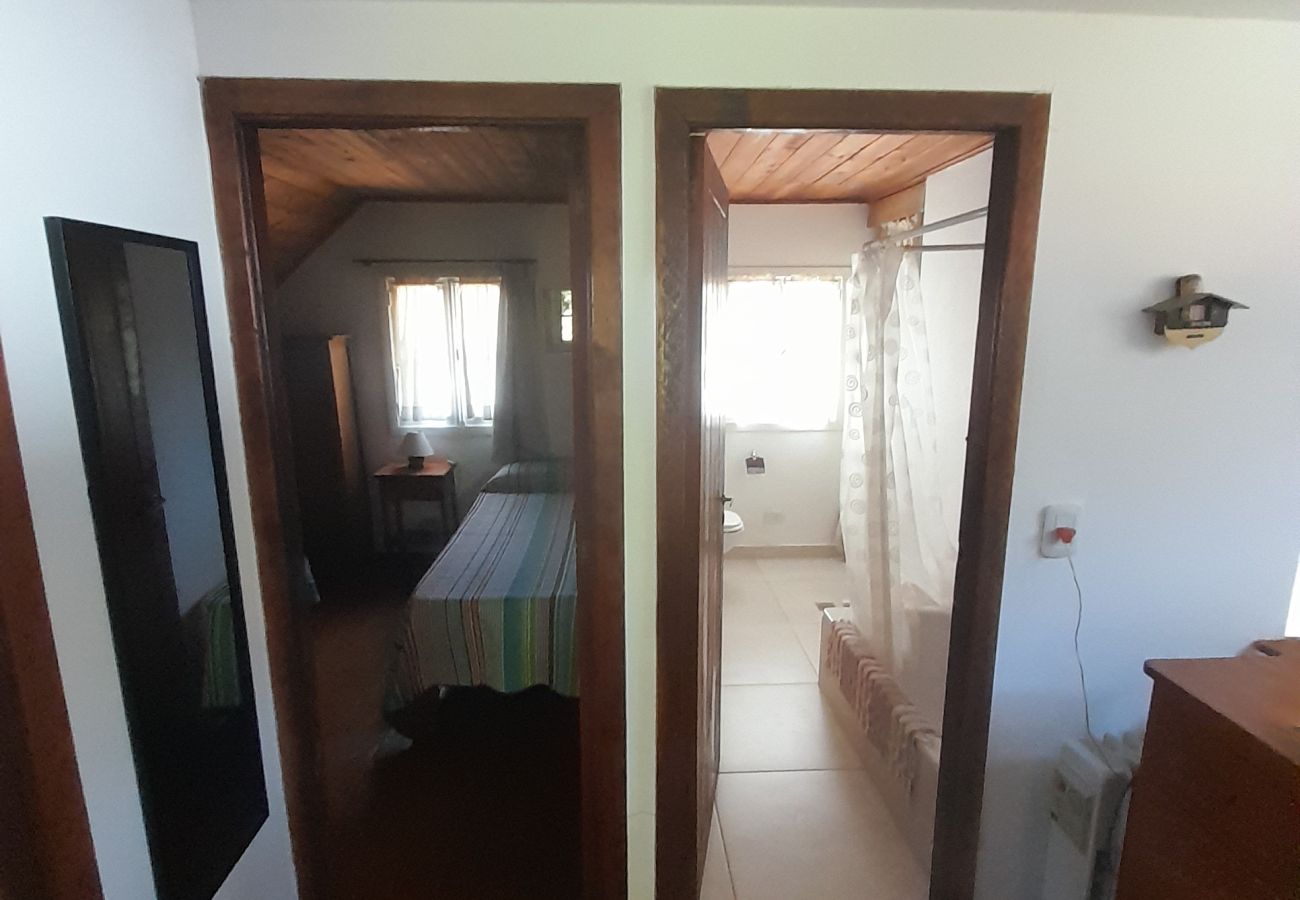 Cabaña en San Carlos de Bariloche - PENI17 - CÁLIDA CABAÑA CON COSTA DE LAGO 