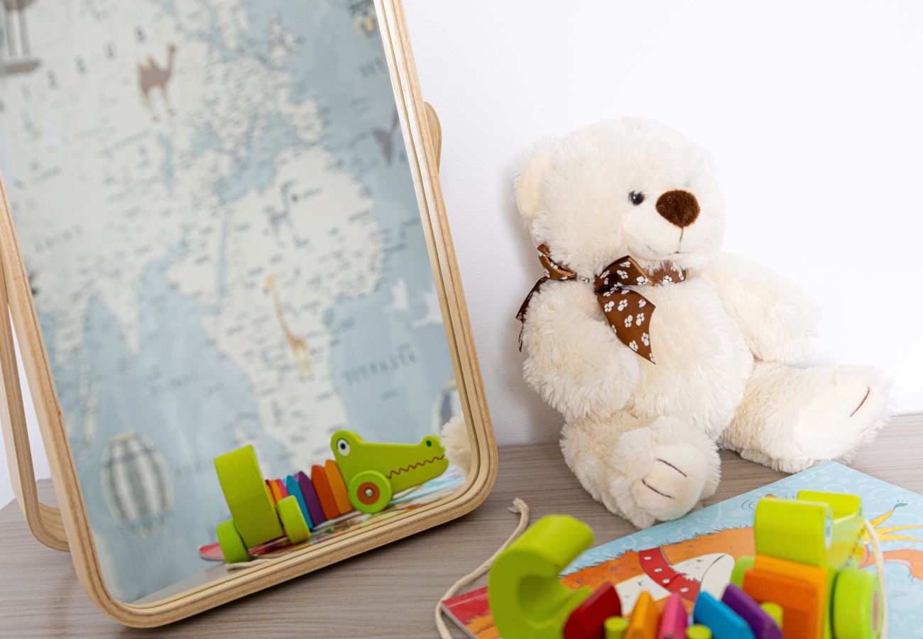 Casa en Bishopsteignton - Greenacre – Contemporary 5-Bedroom Devon Hideaway with Gardens & Parking