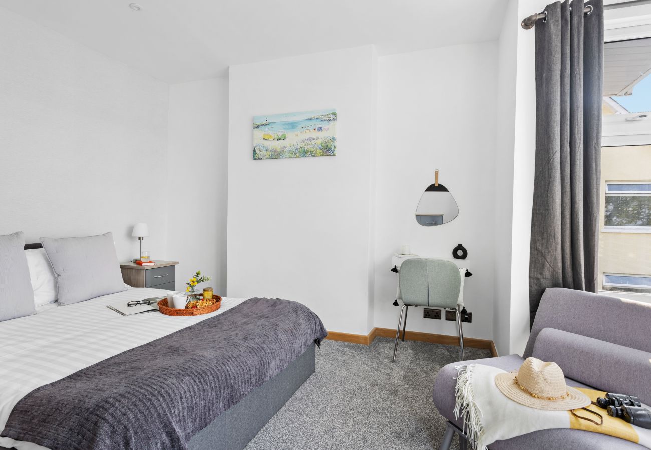 Casa en Bishopsteignton - Greenacre – Contemporary 5-Bedroom Devon Hideaway with Gardens & Parking