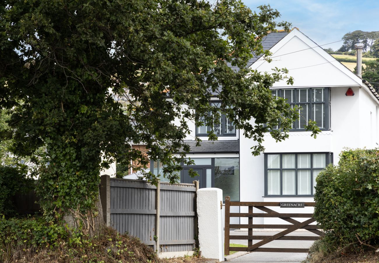 Casa en Bishopsteignton - Greenacre – Contemporary 5-Bedroom Devon Hideaway with Gardens & Parking