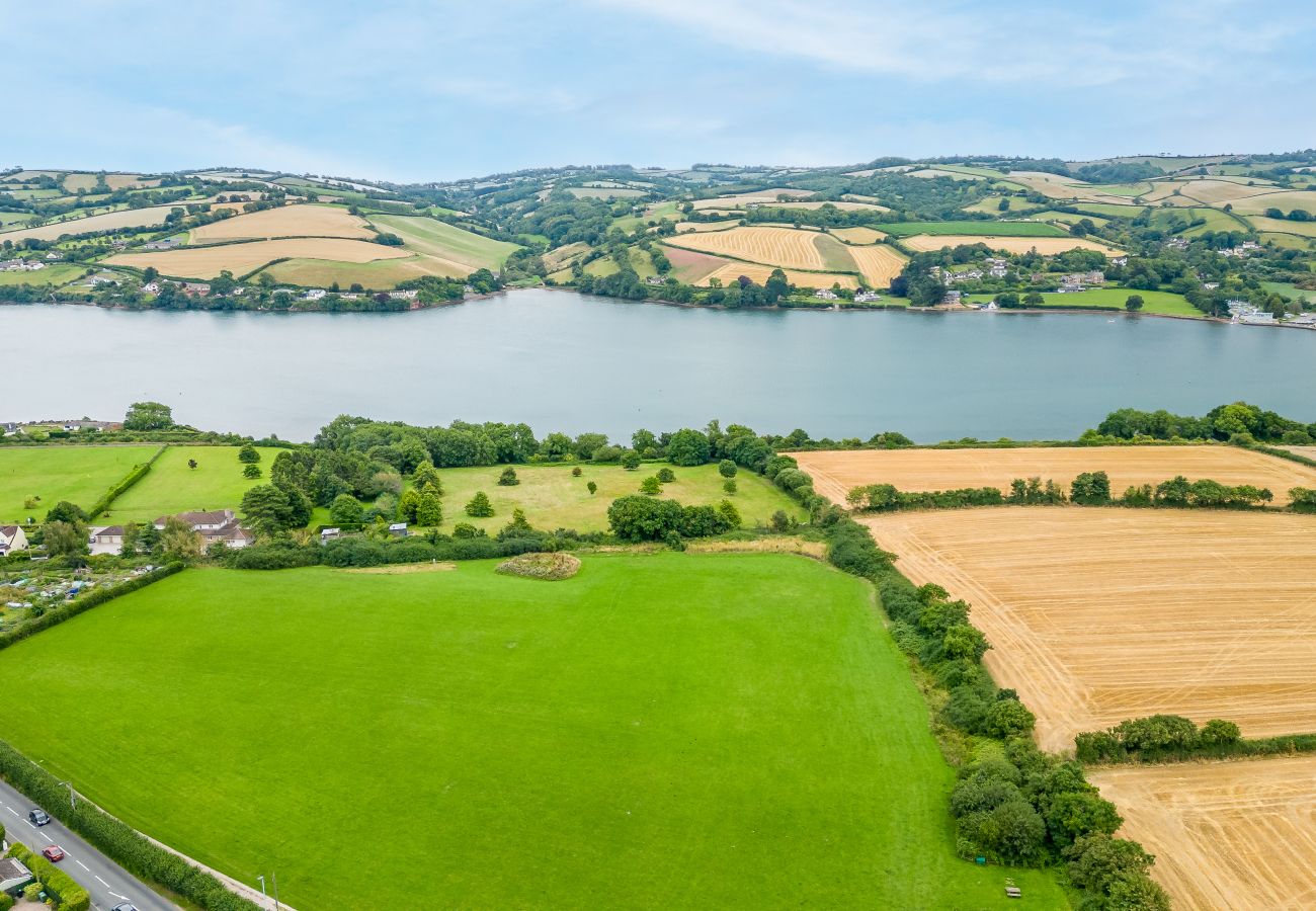 Casa en Bishopsteignton - Greenacre – Contemporary 5-Bedroom Devon Hideaway with Gardens & Parking