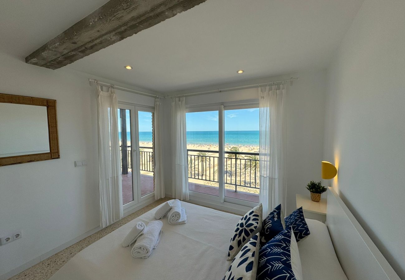 Apartamento en Playa de Gandía - PRECIOSO APARTAMENTO FRONTAL AL MAR - alquiler solo familias