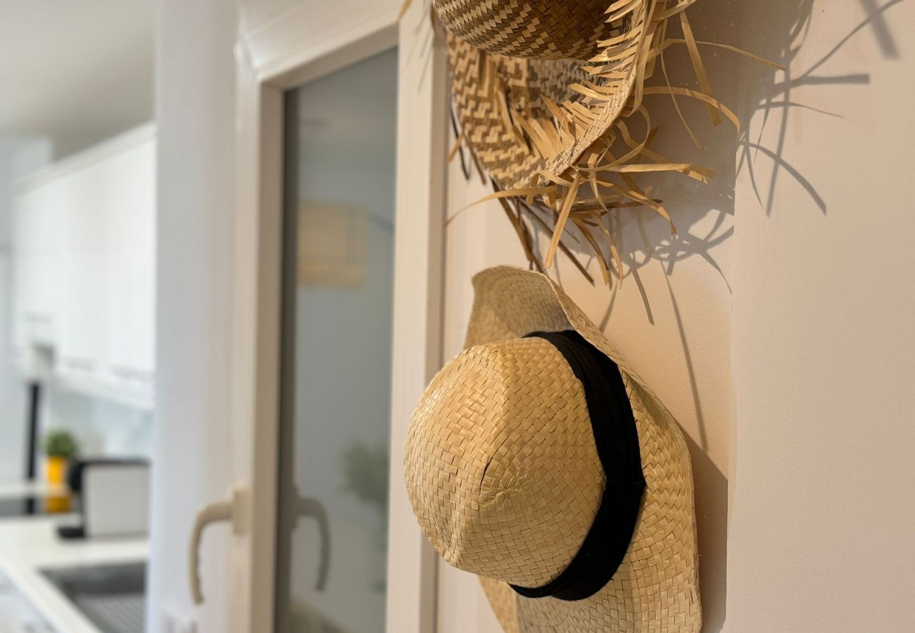 Apartamento en Playa de Gandía - PRECIOSO APARTAMENTO FRONTAL AL MAR - alquiler solo familias