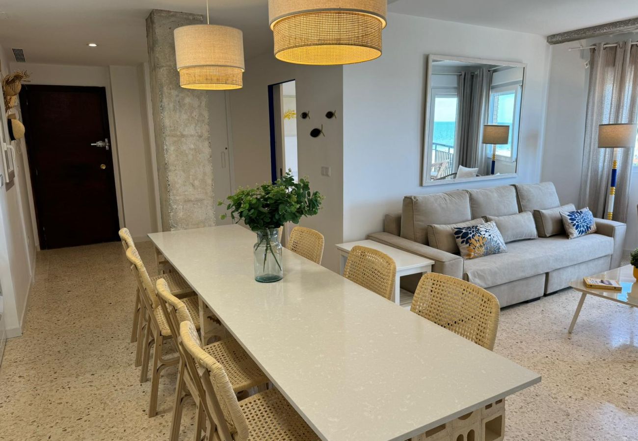 Apartamento en Playa de Gandía - PRECIOSO APARTAMENTO FRONTAL AL MAR - alquiler solo familias