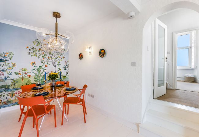 Casa en Torquay - Vane Tower- Historic retreat with Panoramic Sea Views Casa en Torquay - Vane Tower- Historic retreat with Panoramic Sea Views