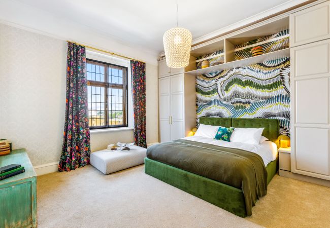 Casa en Torquay - Vane Tower- Historic retreat with Panoramic Sea Views Casa en Torquay - Vane Tower- Historic retreat with Panoramic Sea Views
