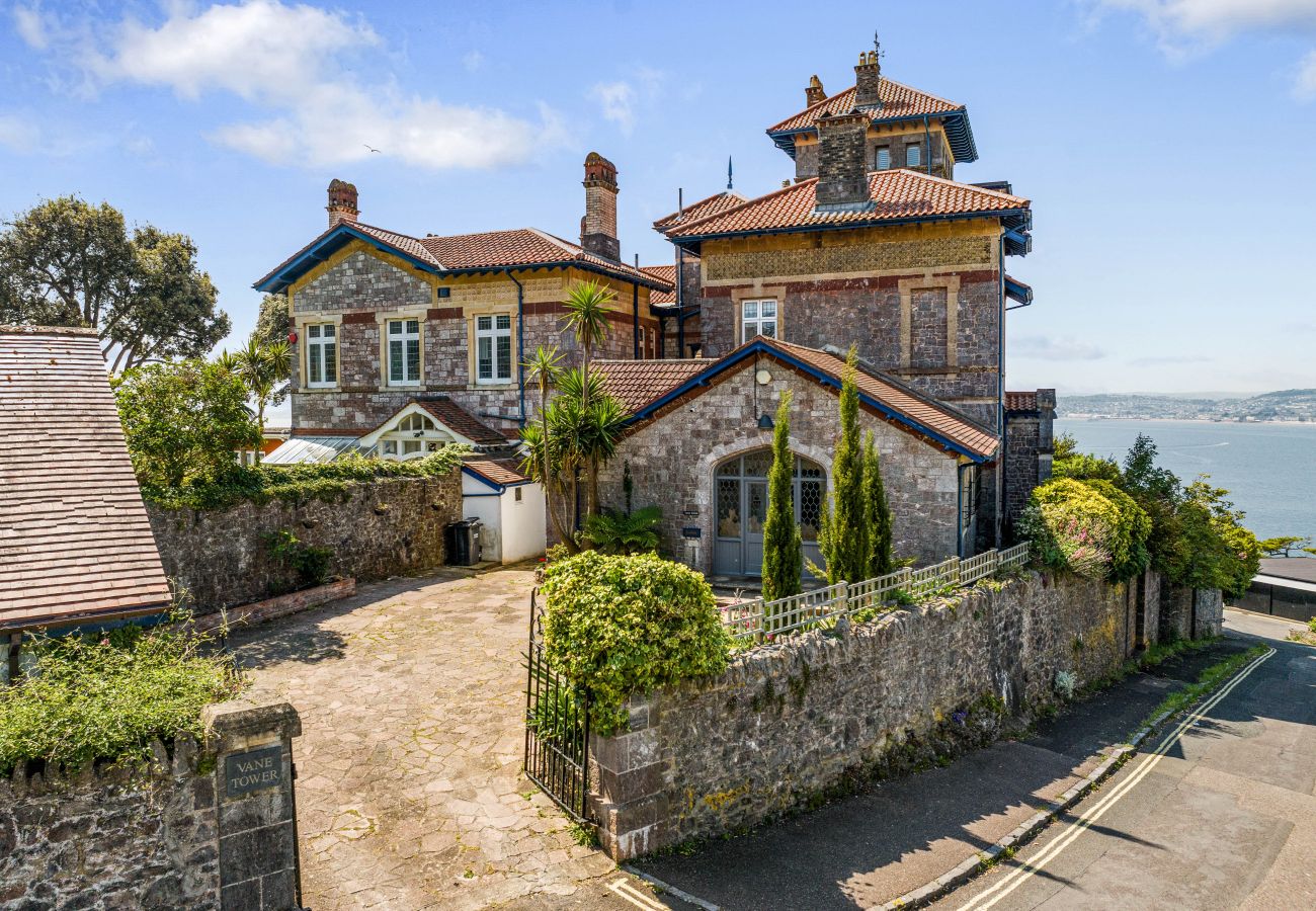 Casa en Torquay - Vane Tower- Historic retreat with Panoramic Sea Views Casa en Torquay - Vane Tower- Historic retreat with Panoramic Sea Views