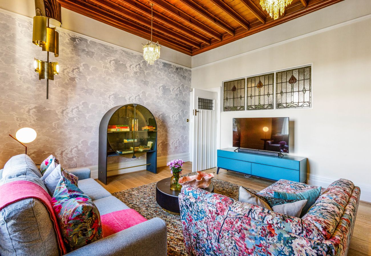 Casa en Torquay - Vane Tower- Historic retreat with Panoramic Sea Views Casa en Torquay - Vane Tower- Historic retreat with Panoramic Sea Views