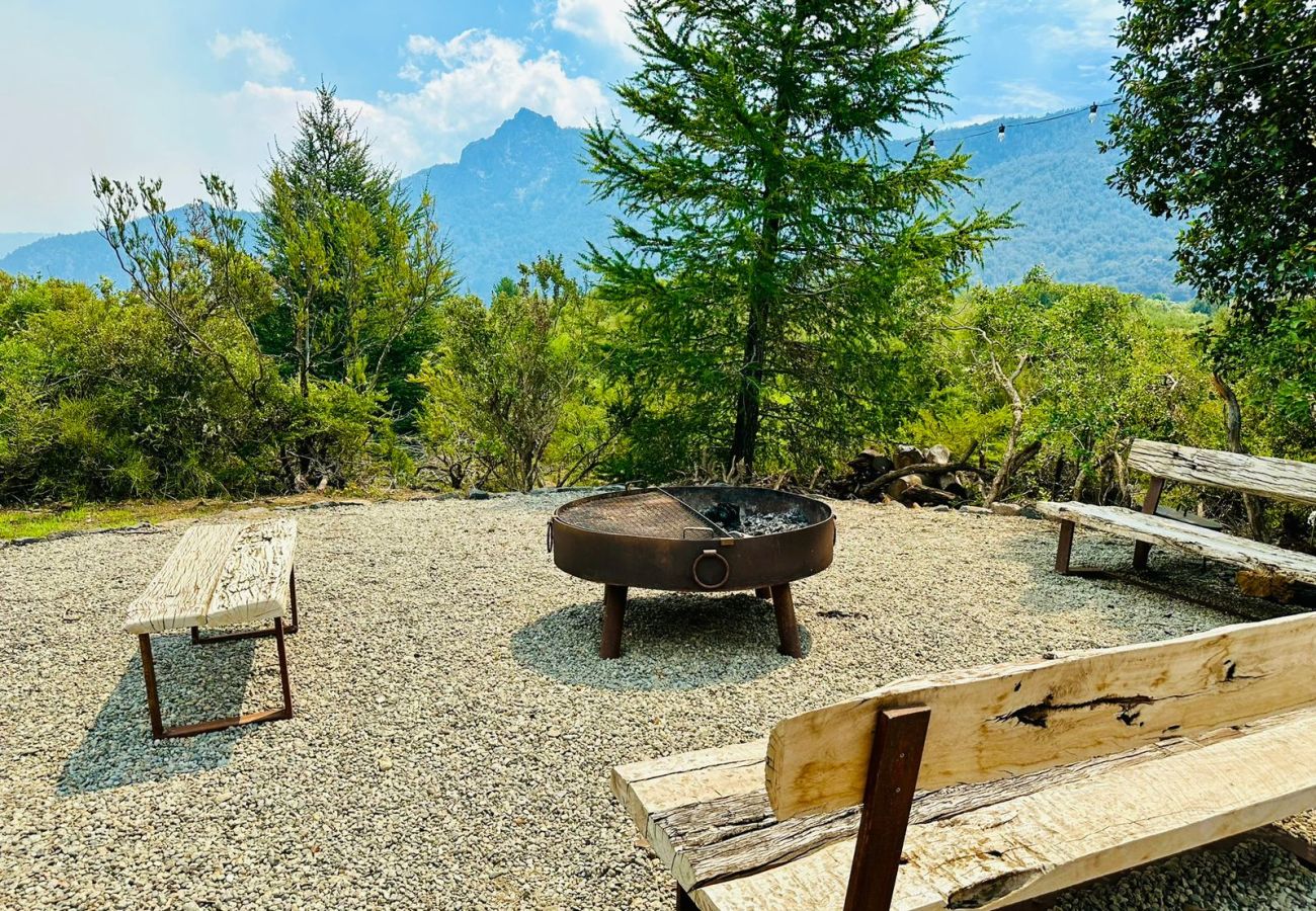 Casa en San Carlos de Bariloche - ARE11 INCREIBLE CASA EN ARELAUQUEN CON VISTAS A LOS CERROS CATEDRAL, OTTO Y VENTANA 