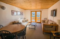 Apartamento en San Carlos de Bariloche - HCE A7 El departamento es tipo dúplex, con vista a la montaña (103 mts aprox).