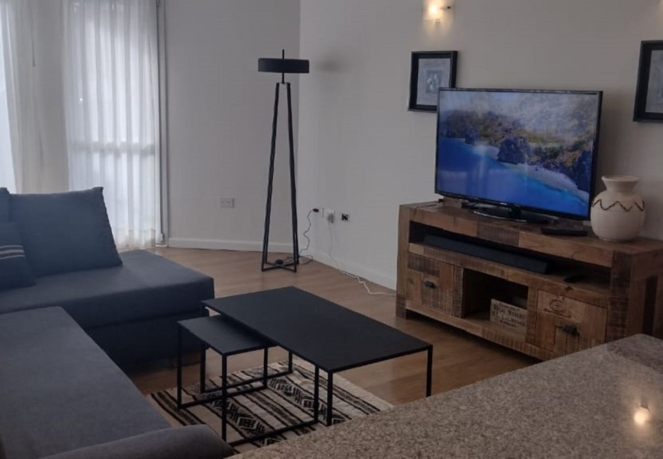 Apartamento en San Carlos de Bariloche - Cate22 Departamento con pileta y jacuzzi  en  complejo Latitud Catedral