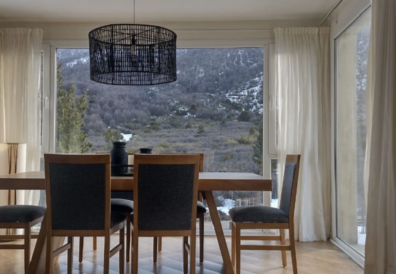 Apartamento en San Carlos de Bariloche - Cate22 Departamento con pileta y jacuzzi  en  complejo Latitud Catedral