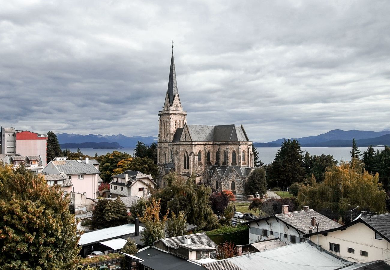 Estudio en San Carlos de Bariloche - RUSITO en pleno centro con vista al lago Nahuel Huapi