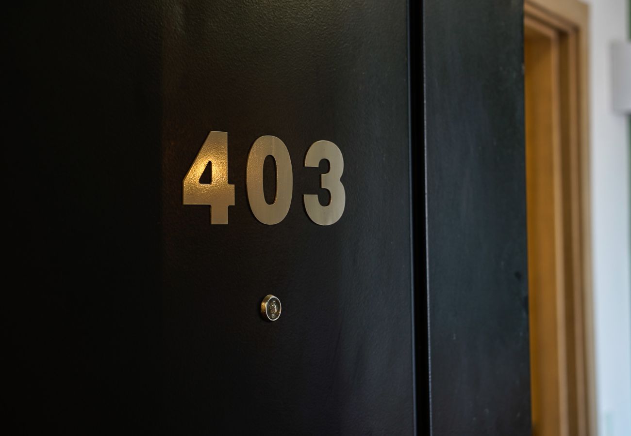 Estudio en San Carlos de Bariloche - Llantén, increíble departamento con terraza y estacionamiento en Bariloche