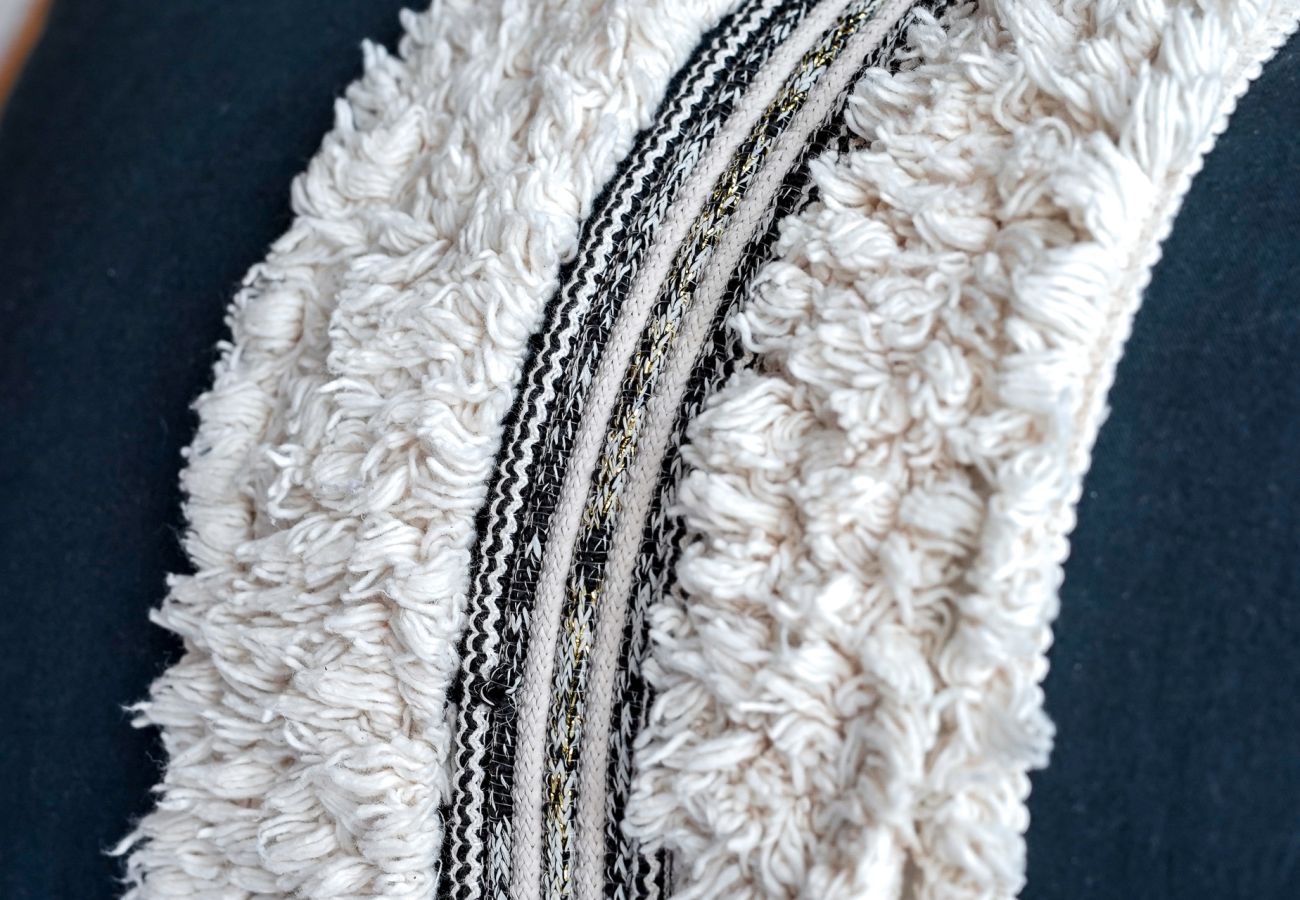 Apartamento en San Carlos de Bariloche - Montaña departamento con vista al lago y estacionamiento en Bariloche