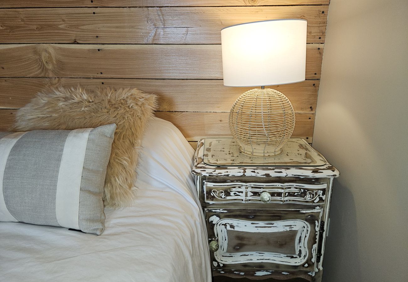 Apartamento en San Carlos de Bariloche - Montaña departamento con vista al lago y estacionamiento en Bariloche