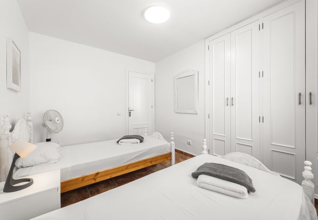 Apartamento en Playa Honda - La Casa de Tara: Tu Refugio de Sol y Mar en Playa Honda Apartamento en Playa Honda - La Casa de Tara: Tu Refugio de Sol y Mar en Playa Honda