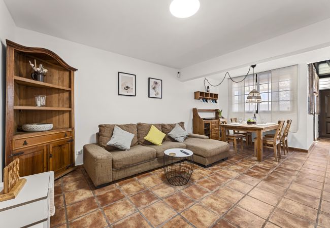 Apartamento en Playa Honda - La Casa de Tara: Tu Refugio de Sol y Mar en Playa Honda Apartamento en Playa Honda - La Casa de Tara: Tu Refugio de Sol y Mar en Playa Honda