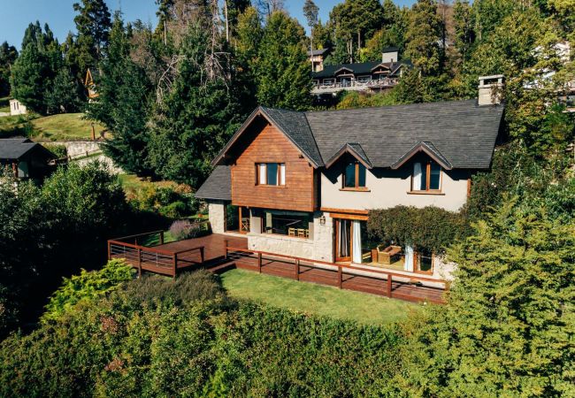 Casa en San Carlos de Bariloche - VENAH01 CÁLIDA Y CÓMODA CASA EN BARRIO CERRADO CON COSTA DE LAGO