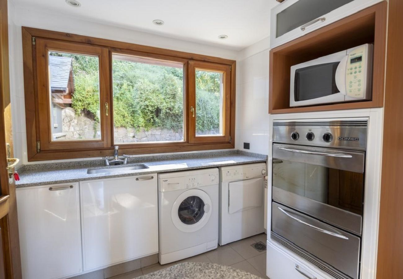 Casa en San Carlos de Bariloche - VENAH01 CÁLIDA Y CÓMODA CASA EN BARRIO CERRADO CON COSTA DE LAGO